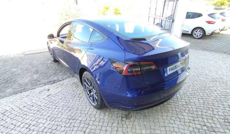 Tesla Model 3 completo