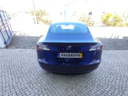 Tesla Model 3 completo