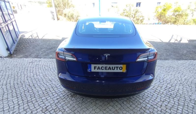 Tesla Model 3 completo