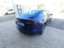 Tesla Model 3 completo