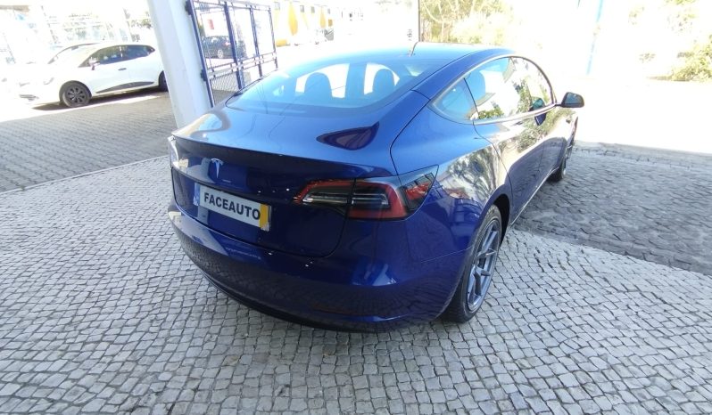 Tesla Model 3 completo
