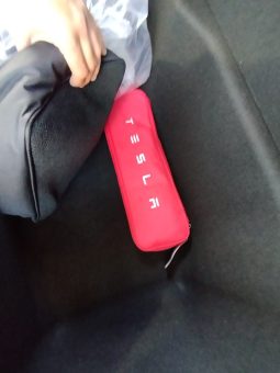 Tesla Model 3 completo