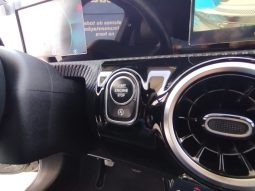 Mercedes A180 d completo