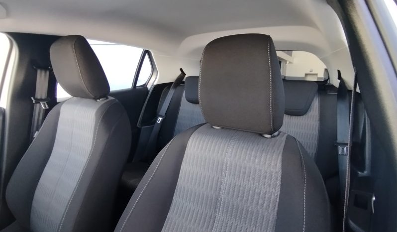 Opel E-Corsa completo