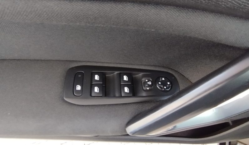 Peugeot 308 completo
