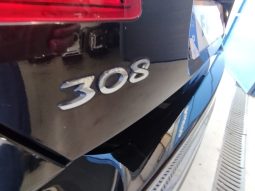 Peugeot 308 completo