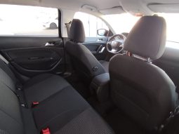 Peugeot 308 completo