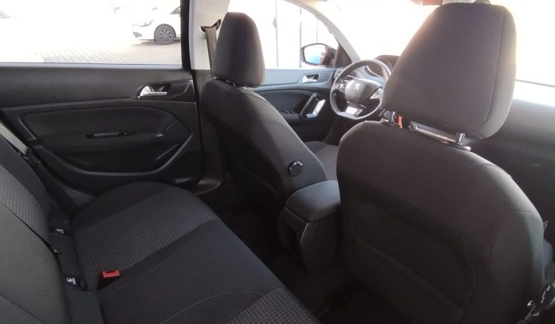 Peugeot 308 completo