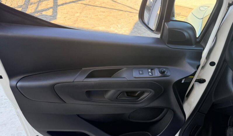 Peugeot Partner completo