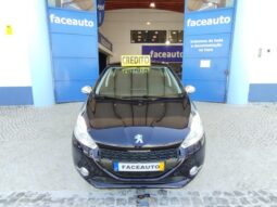 PEUGEOT 208 completo