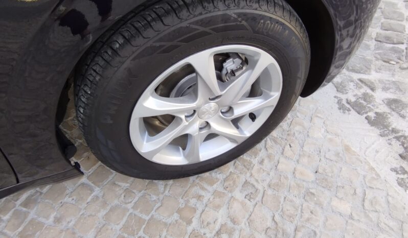 PEUGEOT 208 completo