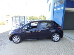 PEUGEOT 208 completo