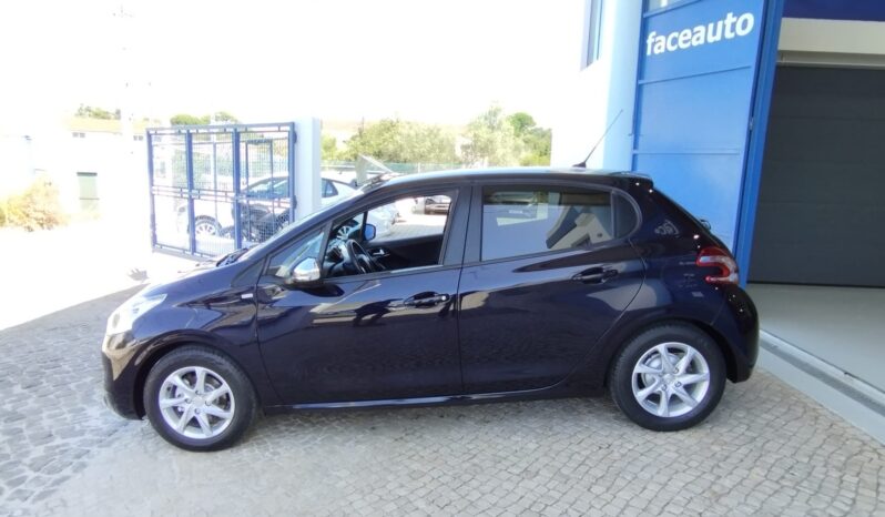 PEUGEOT 208 completo