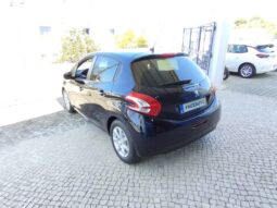 PEUGEOT 208 completo
