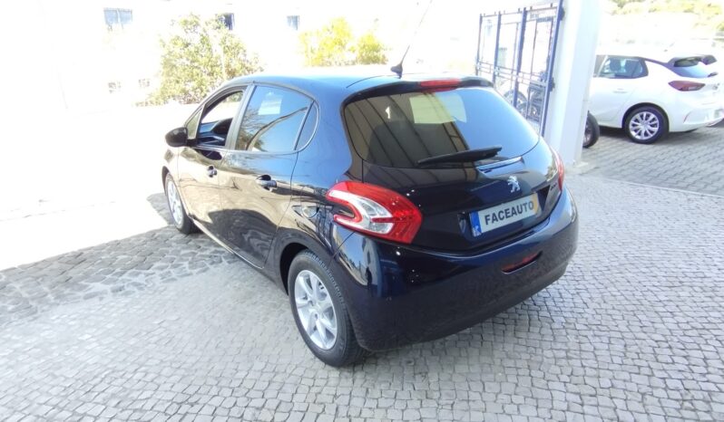 PEUGEOT 208 completo