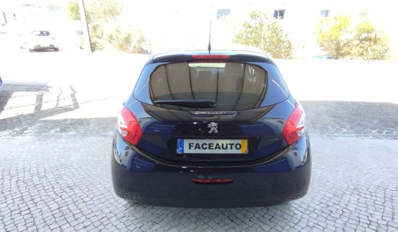PEUGEOT 208 completo