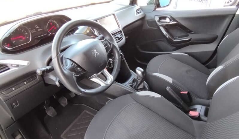 PEUGEOT 208 completo