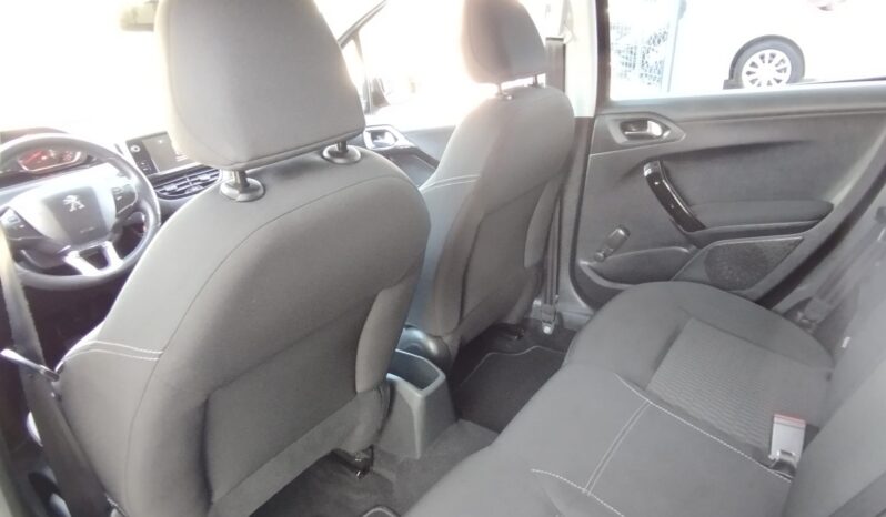 PEUGEOT 208 completo