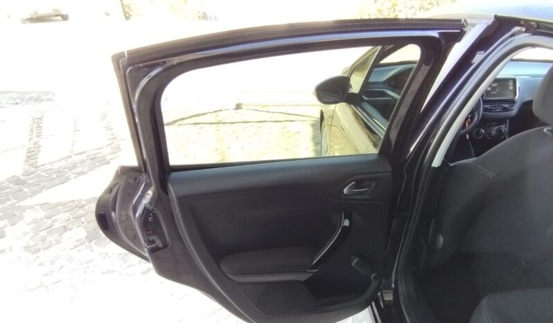 PEUGEOT 208 completo