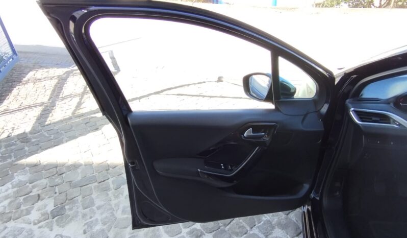 PEUGEOT 208 completo