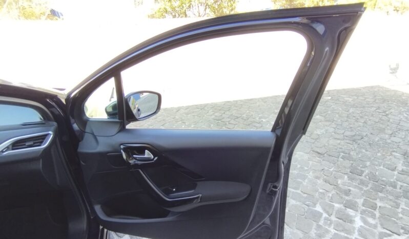 PEUGEOT 208 completo