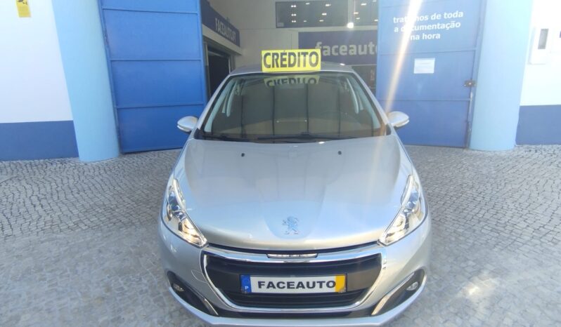 Peugeot 208 completo