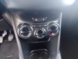Peugeot 208 completo