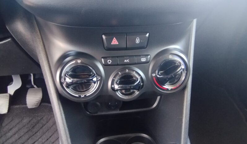 Peugeot 208 completo