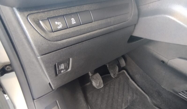 Peugeot 208 completo