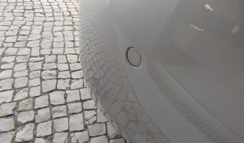 Peugeot 208 completo