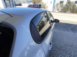 Peugeot 208 completo