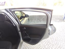 Peugeot 208 completo