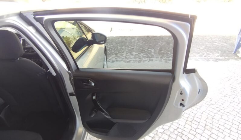 Peugeot 208 completo