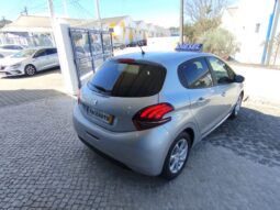 Peugeot 208 completo