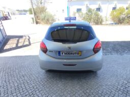 Peugeot 208 completo