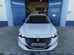Peugeot e-208 completo