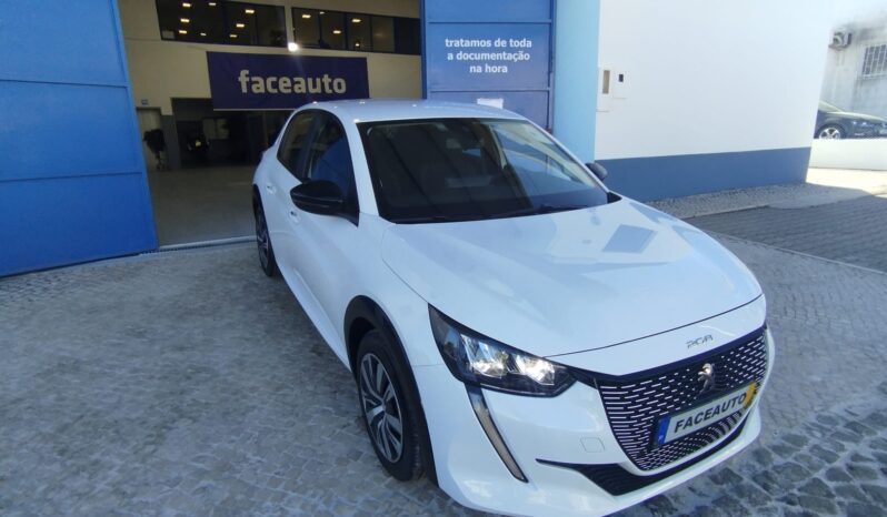Peugeot e-208 completo