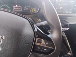 Peugeot e-208 completo