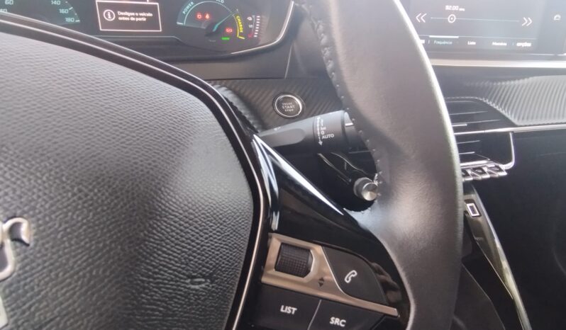 Peugeot e-208 completo
