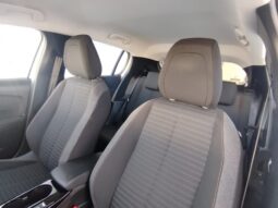 Peugeot e-208 completo
