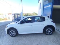 Peugeot e-208 completo