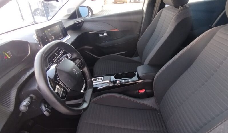 Peugeot e-208 completo