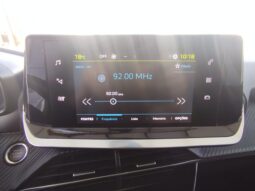 Peugeot e-208 completo