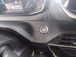 Peugeot e-208 completo