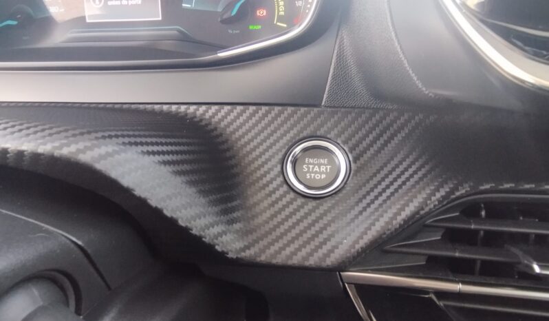 Peugeot e-208 completo