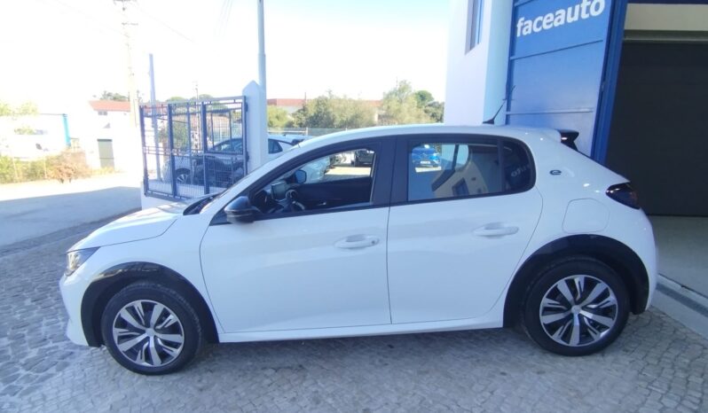 Peugeot e-208 completo