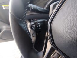 Peugeot e-208 completo