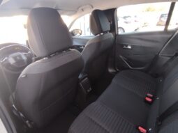 Peugeot e-208 completo