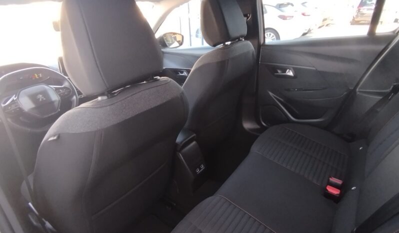 Peugeot e-208 completo