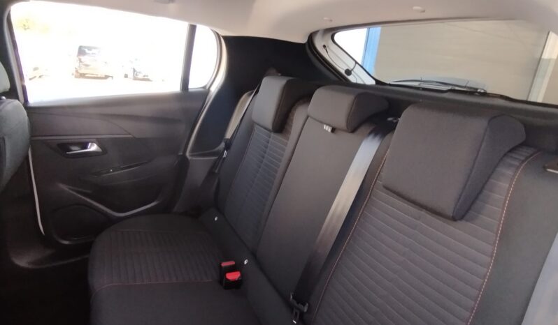 Peugeot e-208 completo